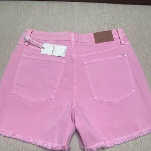 NWT Judy Blue pink fray hem shorts
